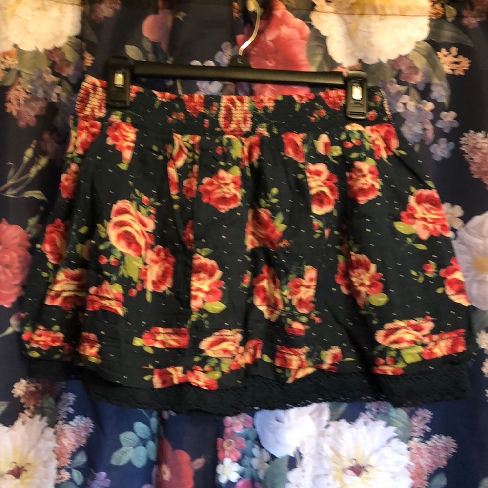 SO frilly skirt💕